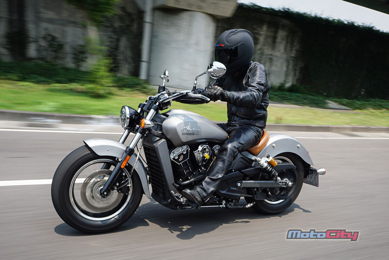 Indian Scout X OHLINS