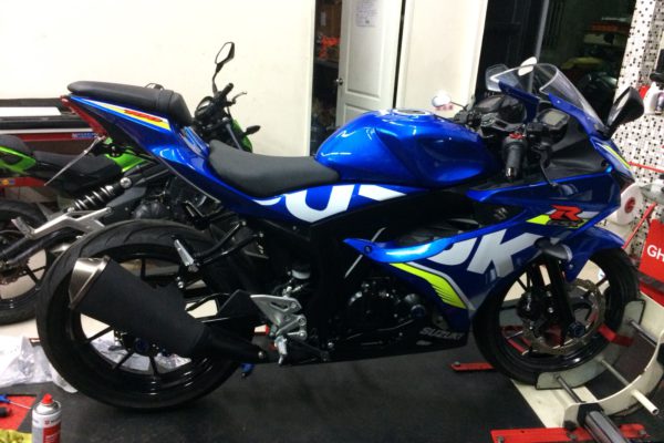 改裝車庫YAMAHA YZF-R3原廠改裝精品│改裝部品