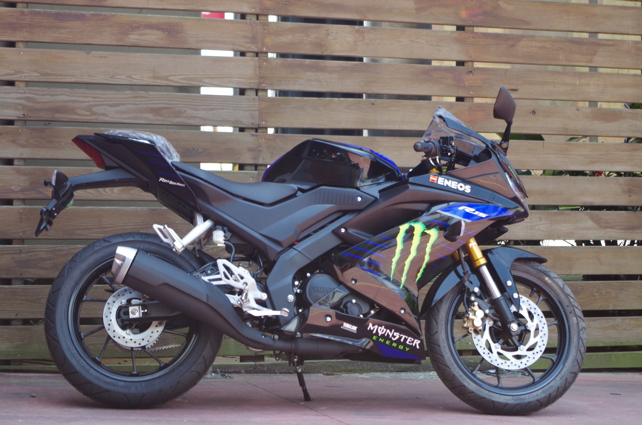 開學首選 YAMAHA R15 MOTOGP廠車配色 少量到港