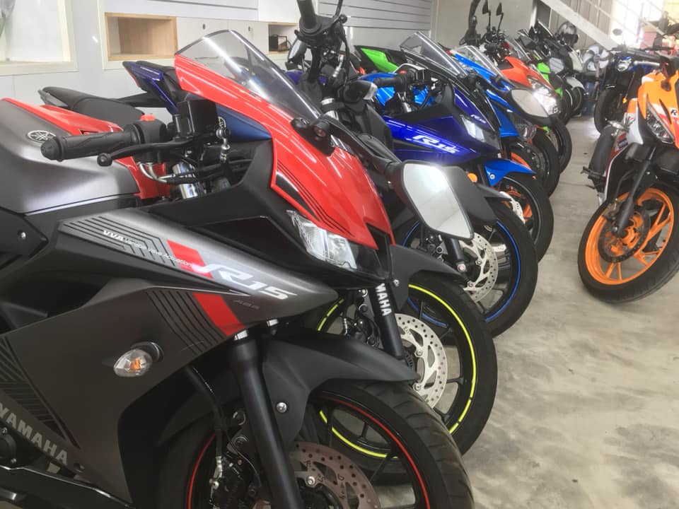YAMAHA R15(ABS)租車服務 買車租車快來上閤重車